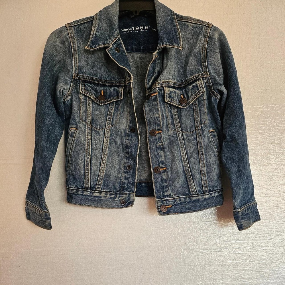 Gap kids Denim jacket Size M 130/62 size 8